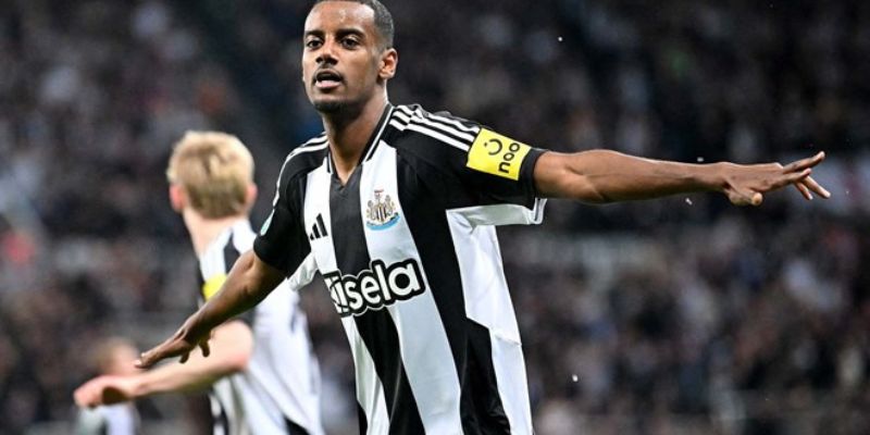 Tiền Đạo Newcastle Bùng Nổ 2025 – Sát Thủ Phá Lưới Jun88 Yêu Thích 4 Vai trò dẫn dắt tấn công của Alexander Isak
